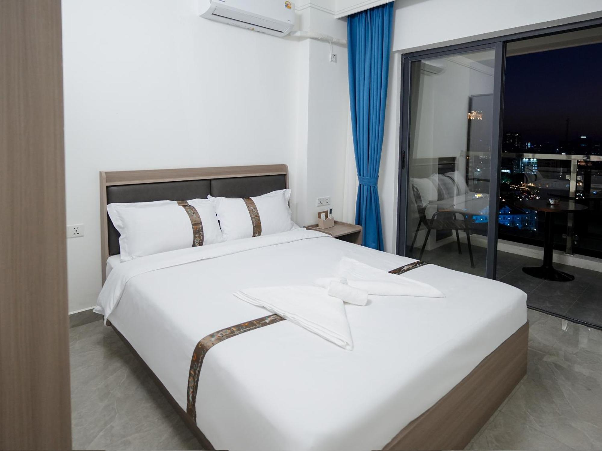 X One Hotel Phnom Penh Exterior foto
